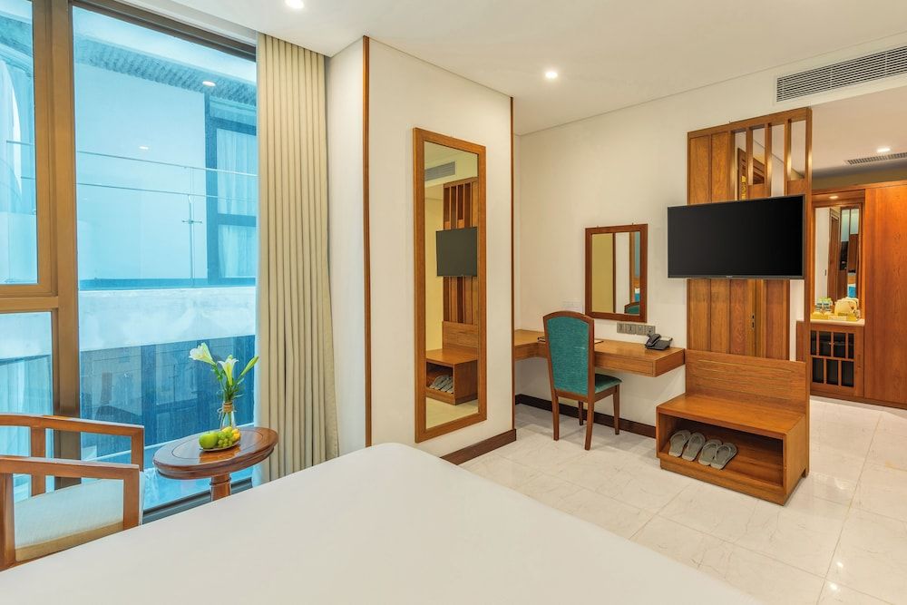 undefined Mandila Beach Hotel DaNang 5