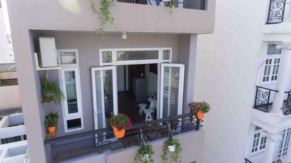 undefined The Nguyens Café DCT 5