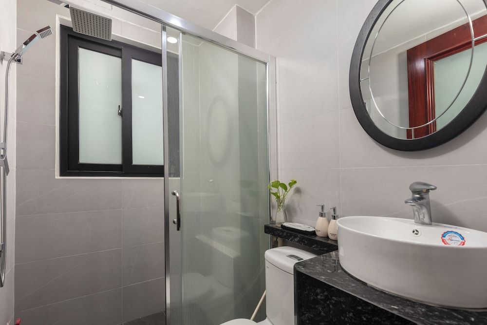 undefined Queen Light Hotel 7