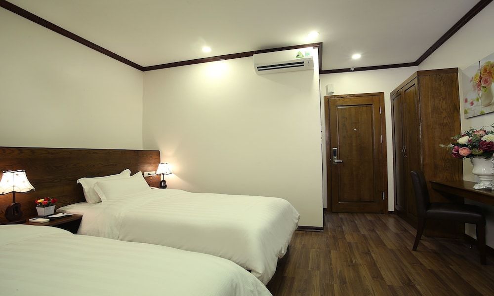 undefined West Lake Home Hotel & Spa 5