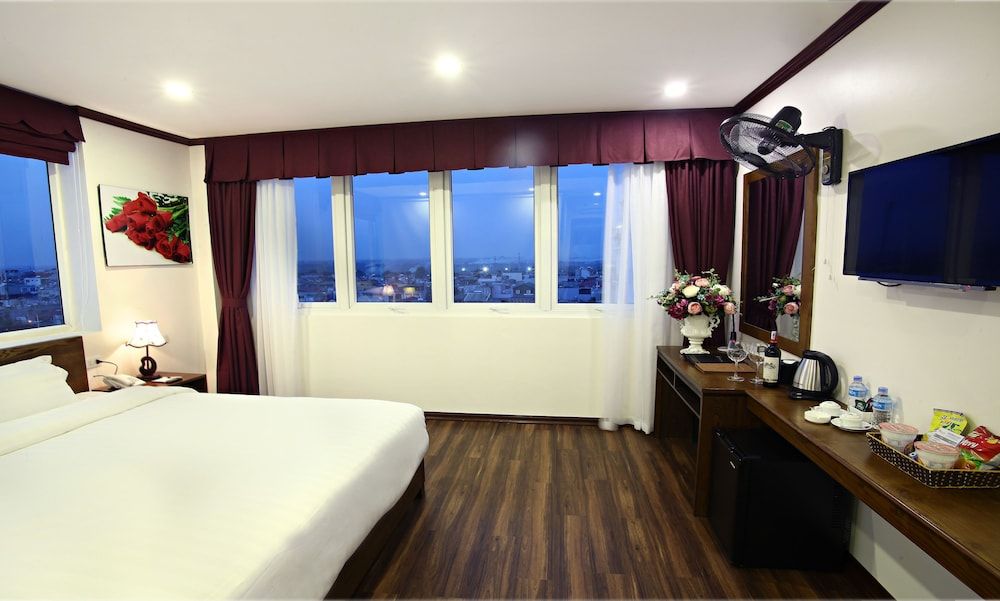 undefined West Lake Home Hotel & Spa 8