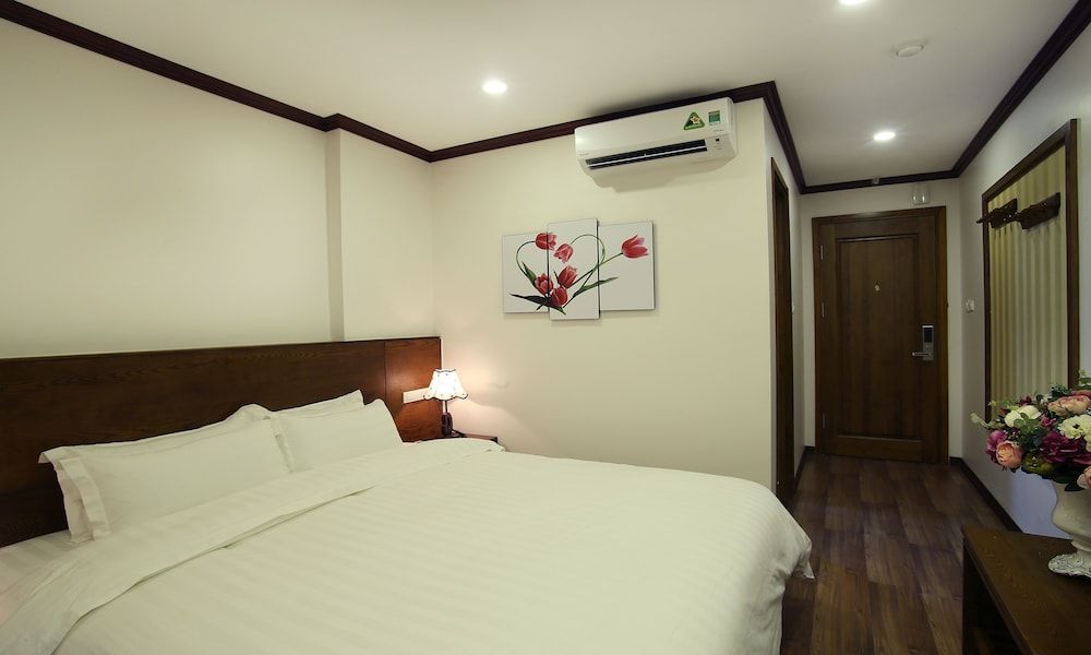 West Lake Home Hotel & Spa Deluxe Family Room 4