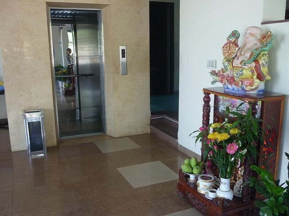 undefined Waikiki Hotel 5