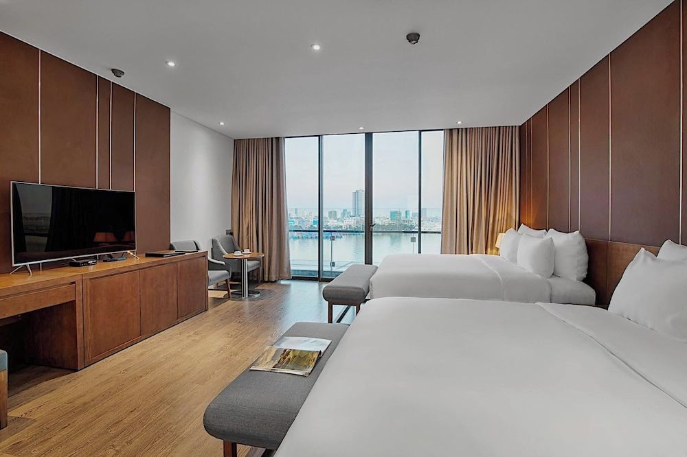 undefined Avora Hotel 3