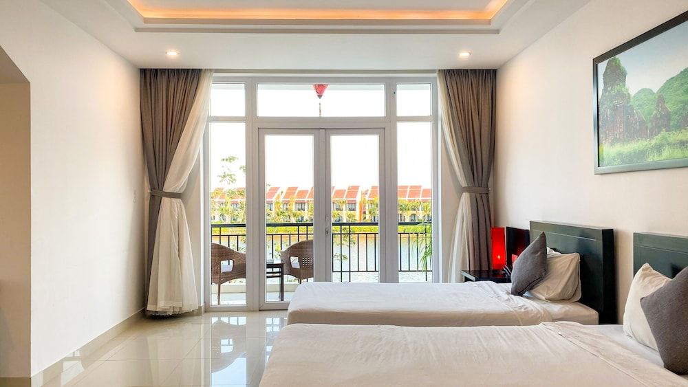 Family Triple Room, Balcony, River View