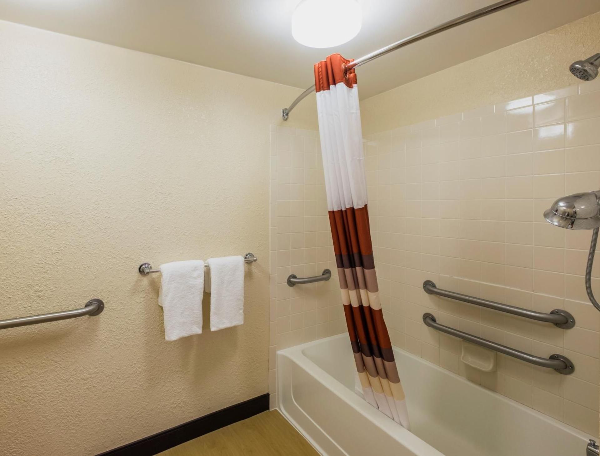 ADA Accessible Deluxe 2 Full Beds Non-Smoking