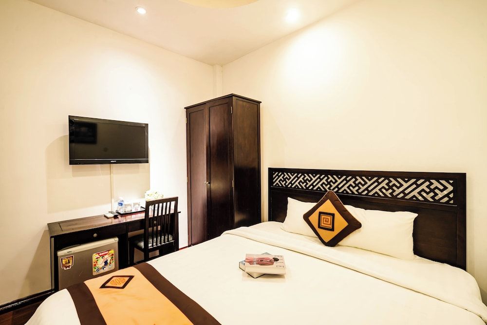 Wild Lotus Hotel & Travel 2