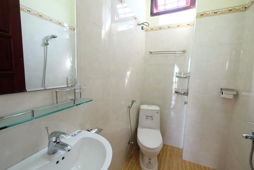 River Park Homestay and Hostel Deluxe Room, River View 11