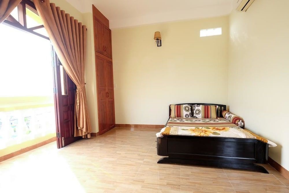 River Park Homestay and Hostel Deluxe Room, River View 7