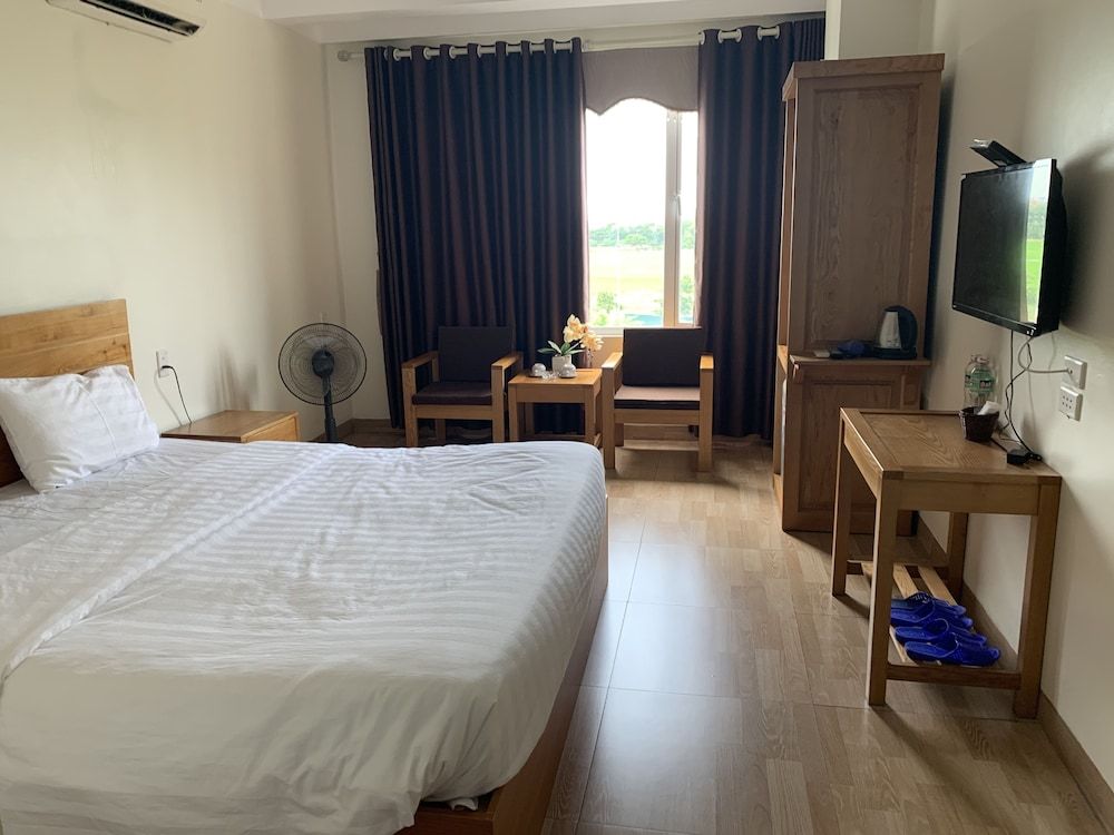 undefined Dragon Airport Hotel