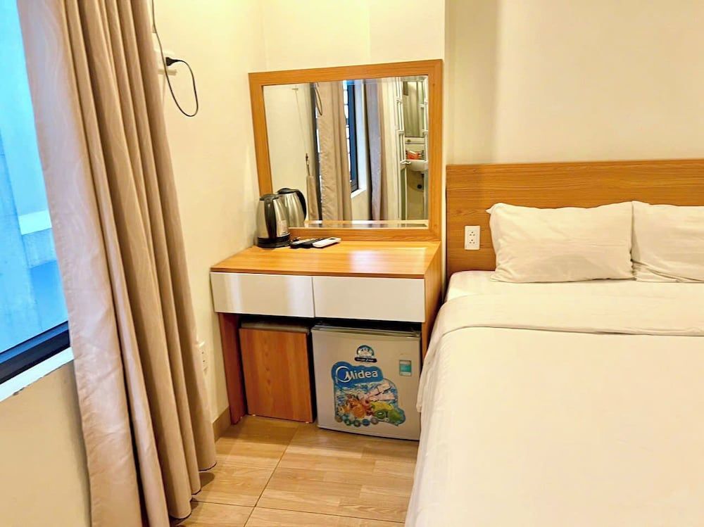 Dragon Airport Hotel Superior Double Room 2