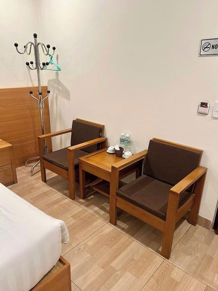 Dragon Airport Hotel Superior Double Room 4