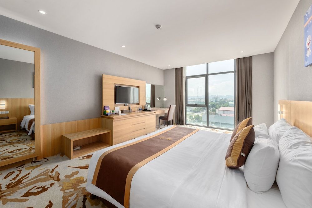 The Reed Hotel Deluxe King 3