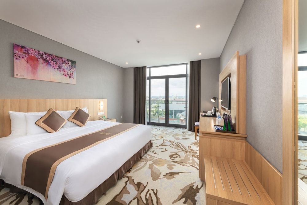 undefined The Reed Hotel 4