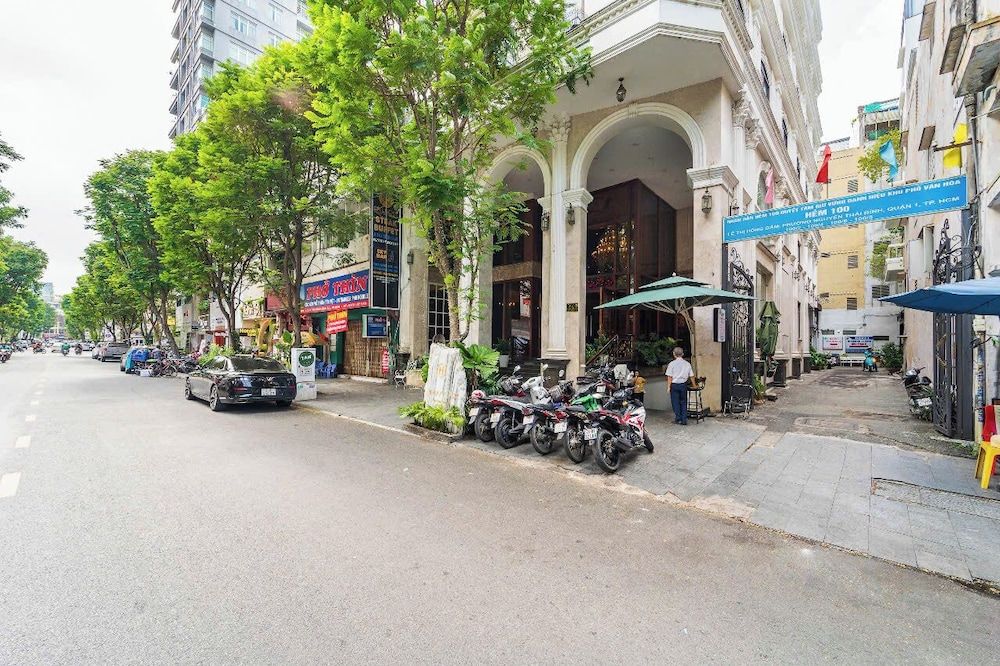 undefined Diamond Luxury Ben Thanh 8