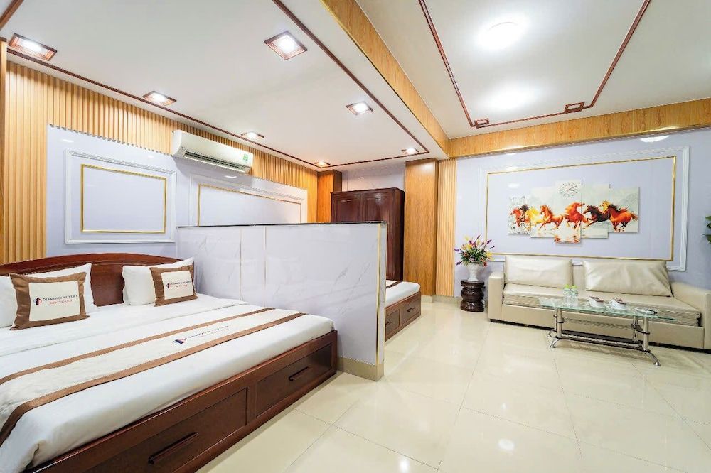 undefined Diamond Luxury Ben Thanh 2