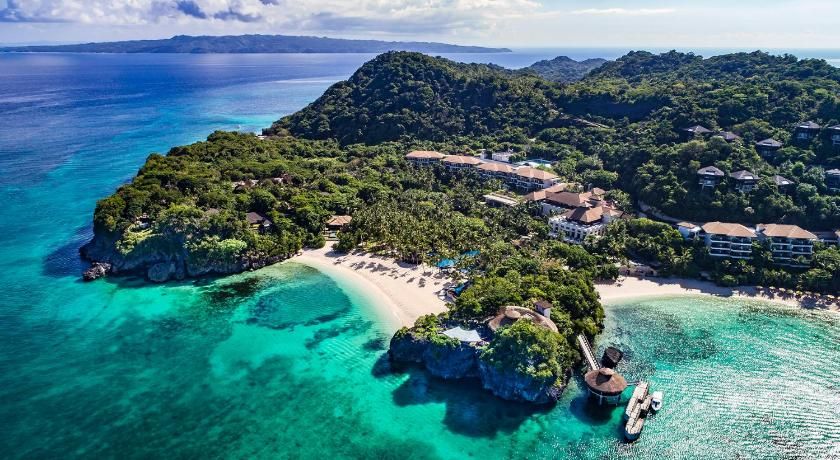Shangri-La Boracay Deluxe Twin Room with Free Roundtrip Caticlan Airport Transfers 3