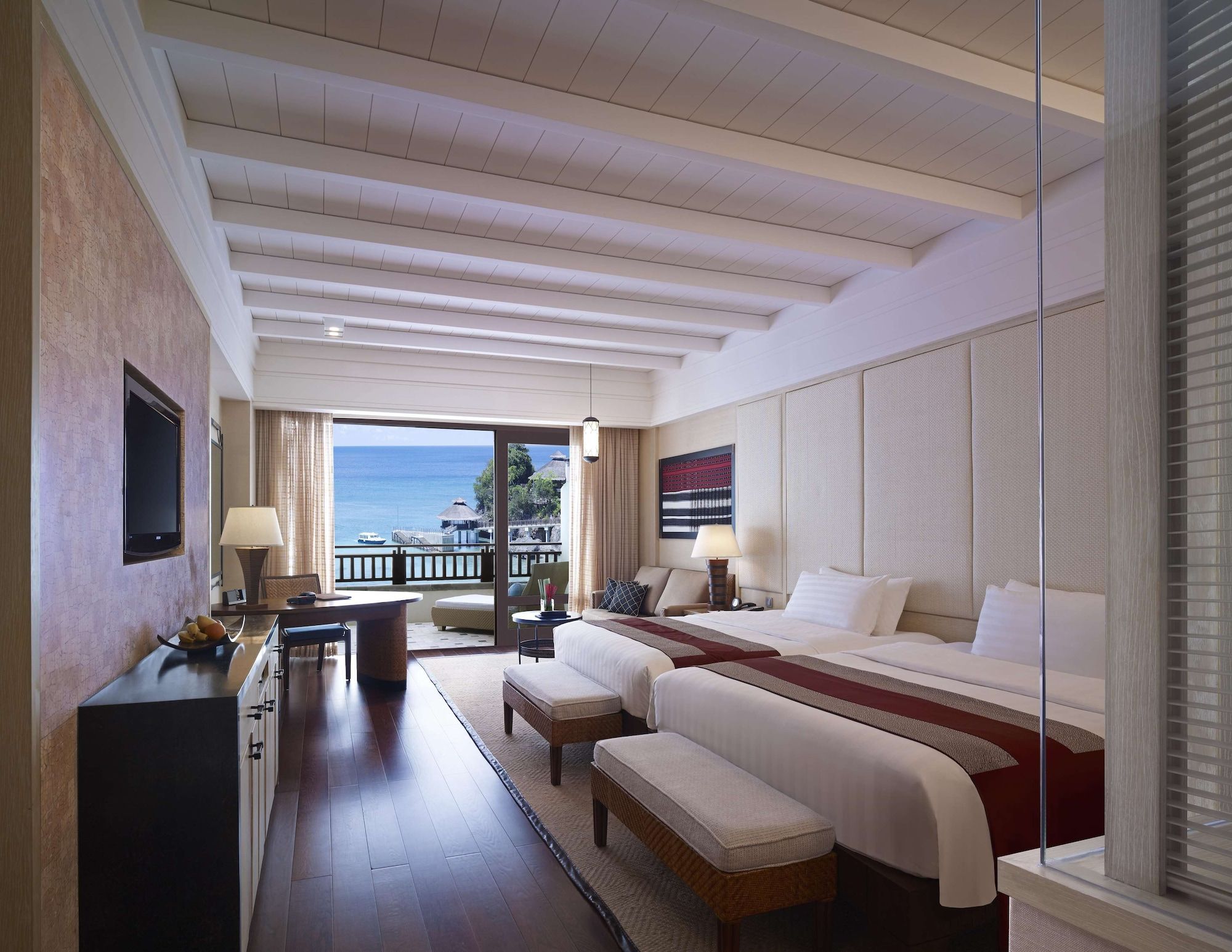 DELUXE, TWIN BEDS