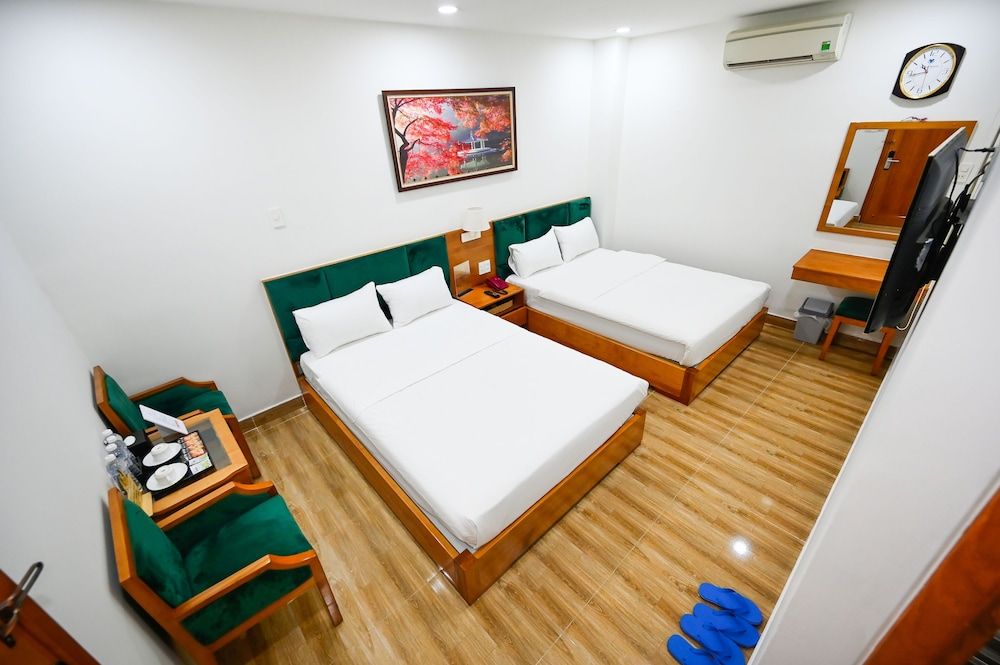 undefined Vivian Hotel Saigon Airport 3