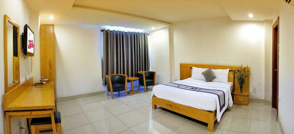 You And Me Hotel Premium Double Room 4