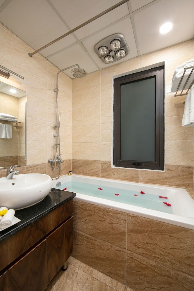 The Bloom Classic - Hotel and Bistro Executive Deluxe Apartment 4