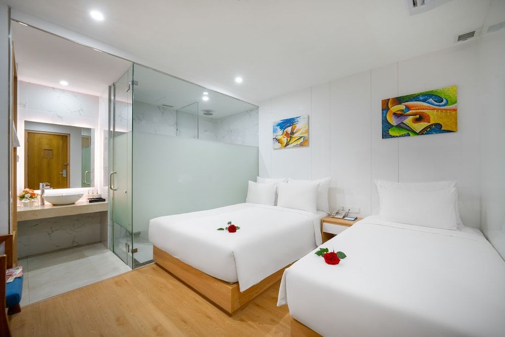 undefined KOVA Diamond Hotel 4