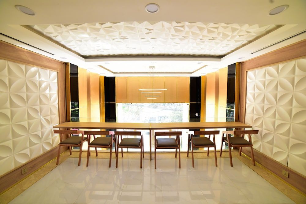 undefined Ruby Hotel 7