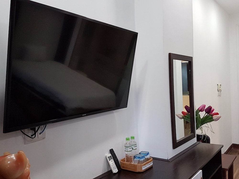 Tung Trang Hotel Deluxe Room 7