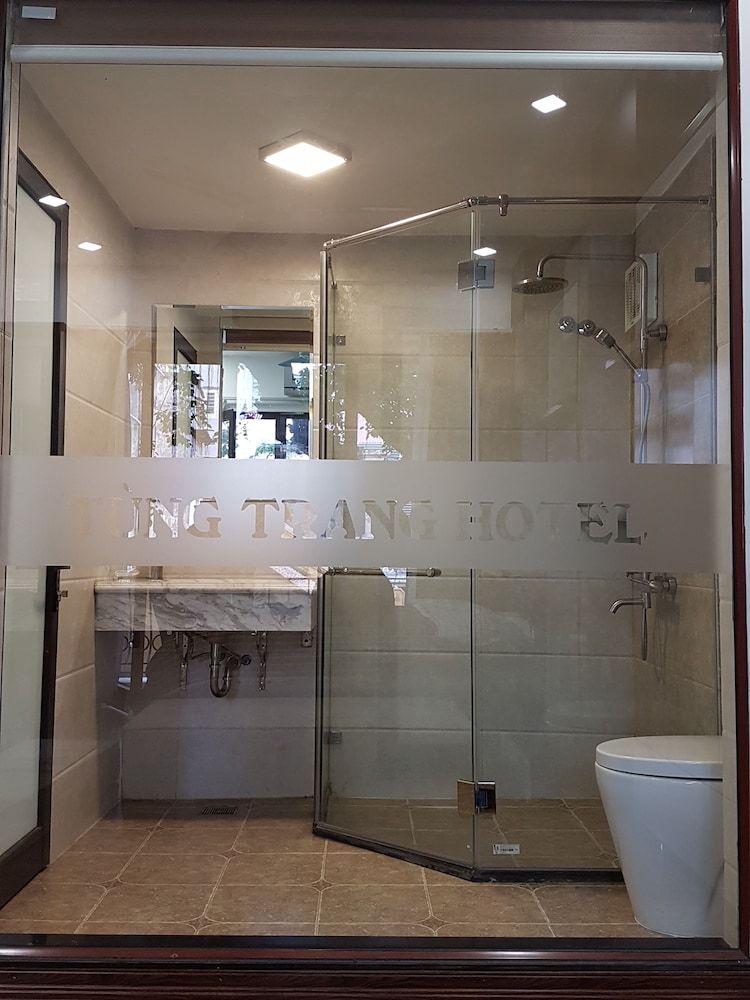 Tung Trang Hotel Deluxe Room 4