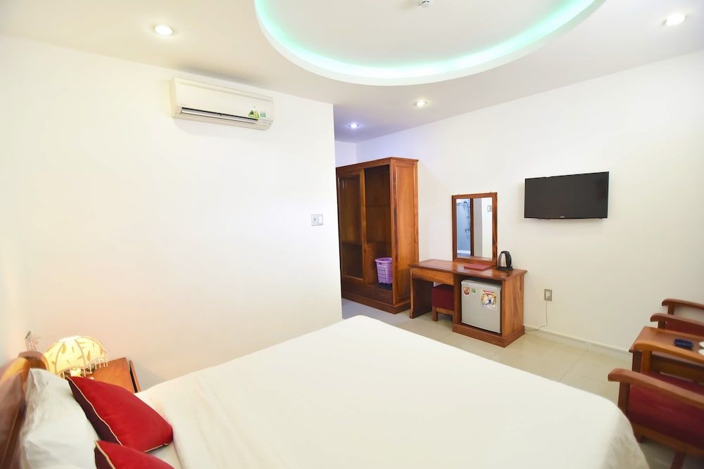 undefined San San Hotel 9