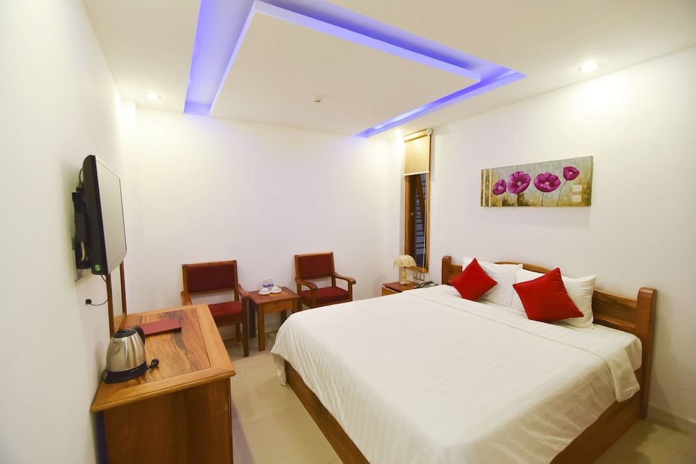 undefined San San Hotel