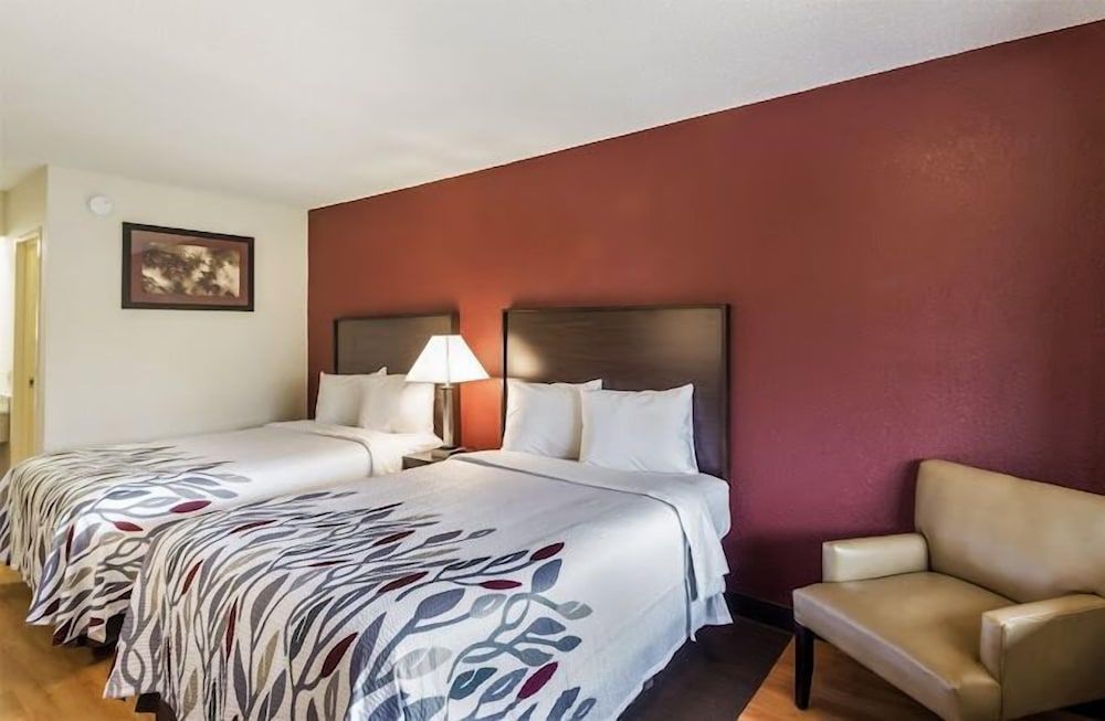Red Roof Inn Detroit - Farmington Hills Deluxe Room, 2 Double Beds, Non Smoking 2