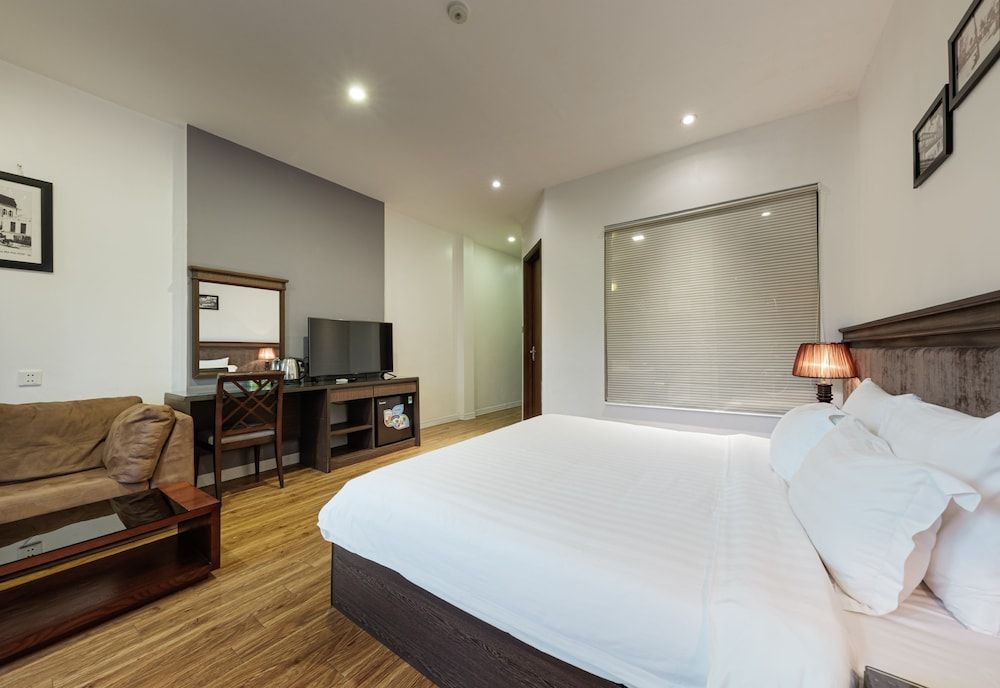 Collection O Le Grand Hanoi hotel – The Tryst Deluxe Double Room 5
