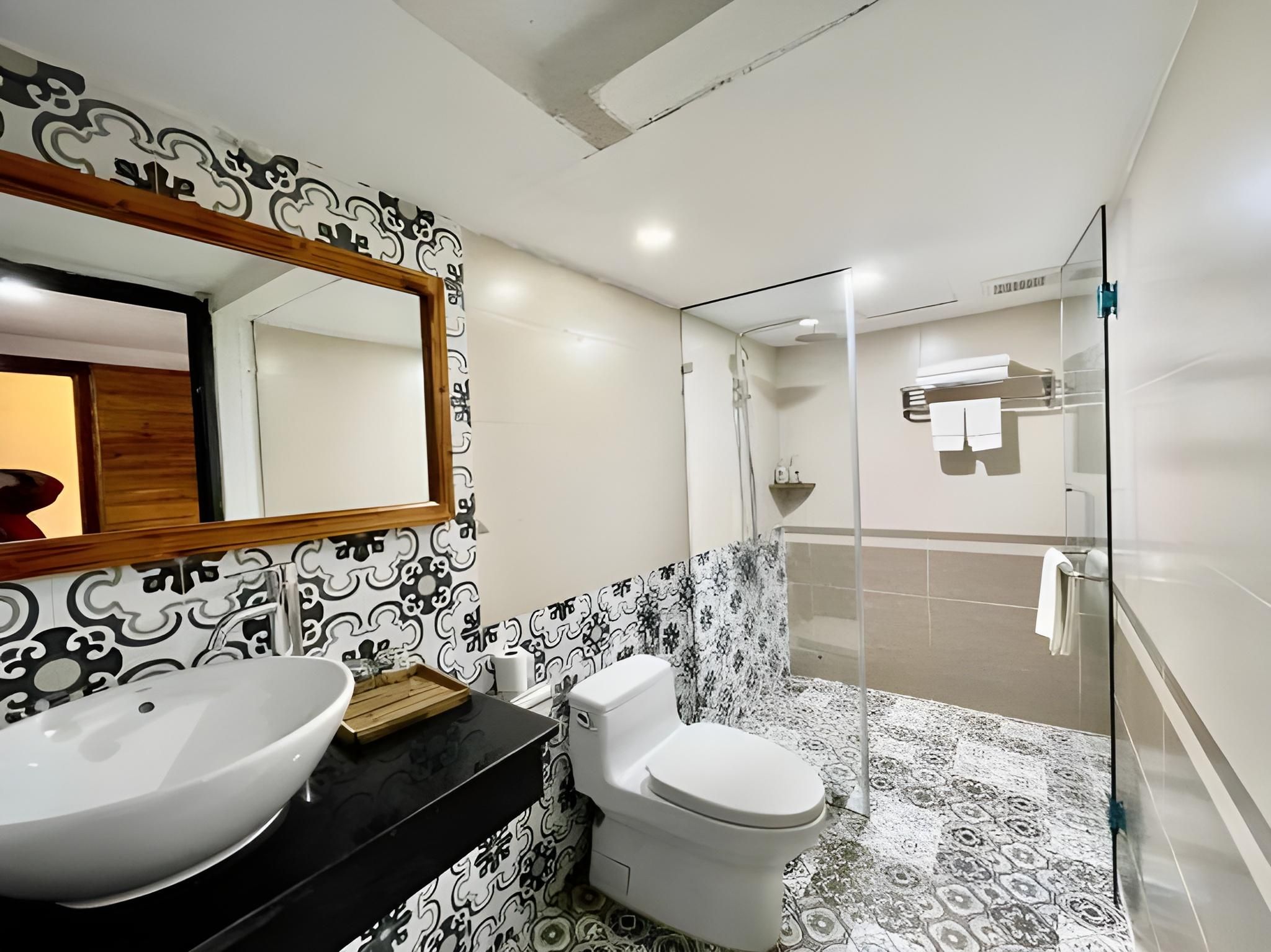 Deluxe City View Triple Room