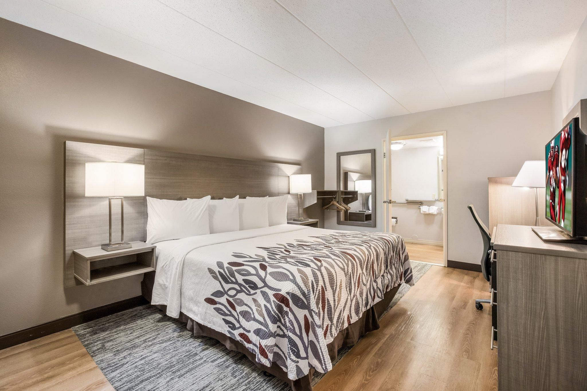 Deluxe King First Floor Smoke Free