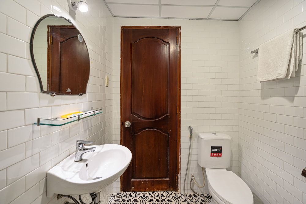 Hanh Chuong Hotel Signature Double or Twin Room, Balcony 9