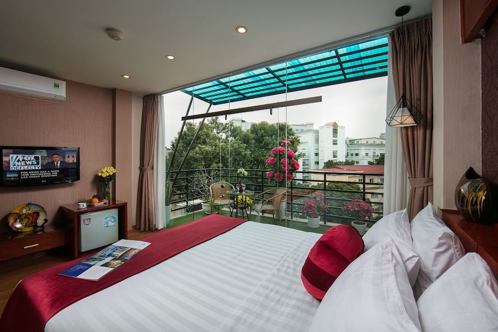 Royal Suite Large Balcony & Terrace (8m2) City View