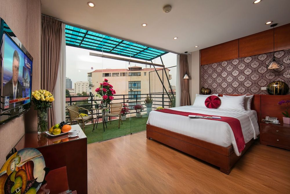 Connecting Rooms, Large Balcony City View