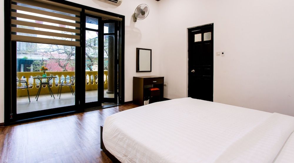 undefined Lotus Village Hotel 4