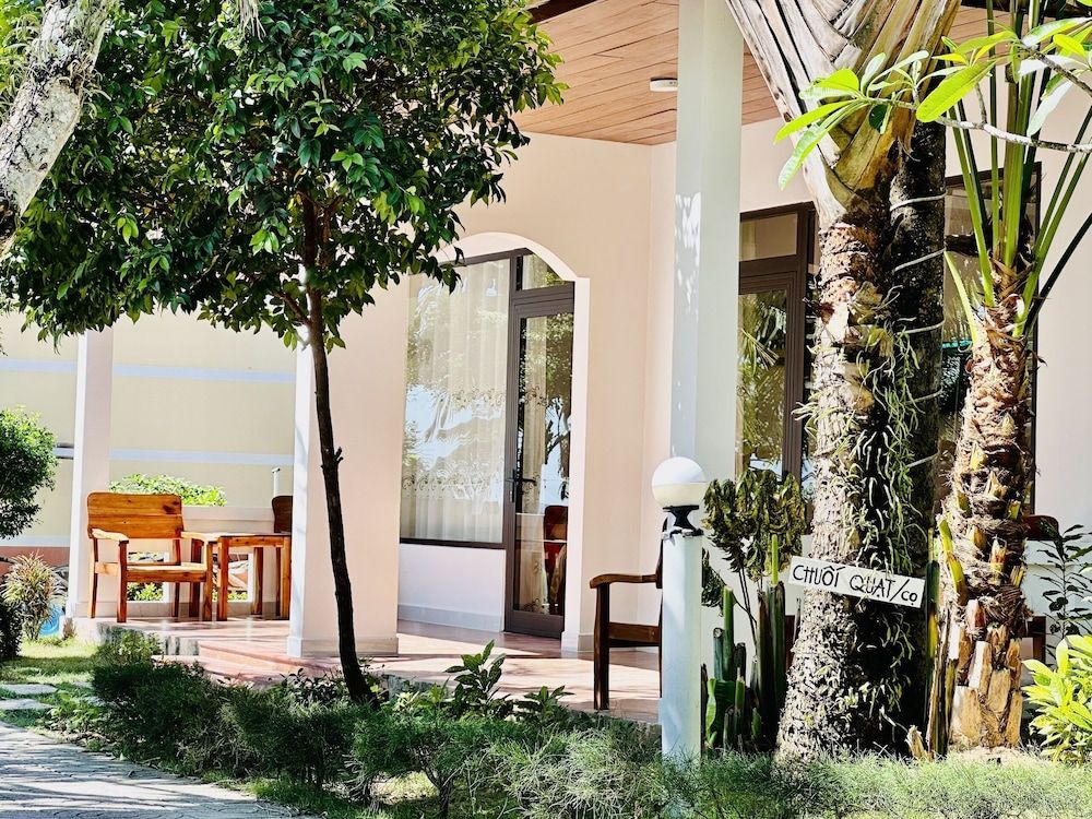 undefined Orange Resort 8