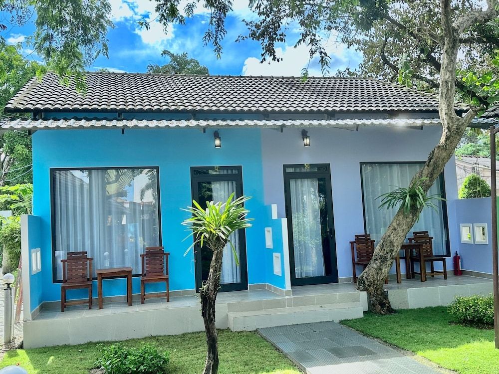 undefined Orange Resort 8