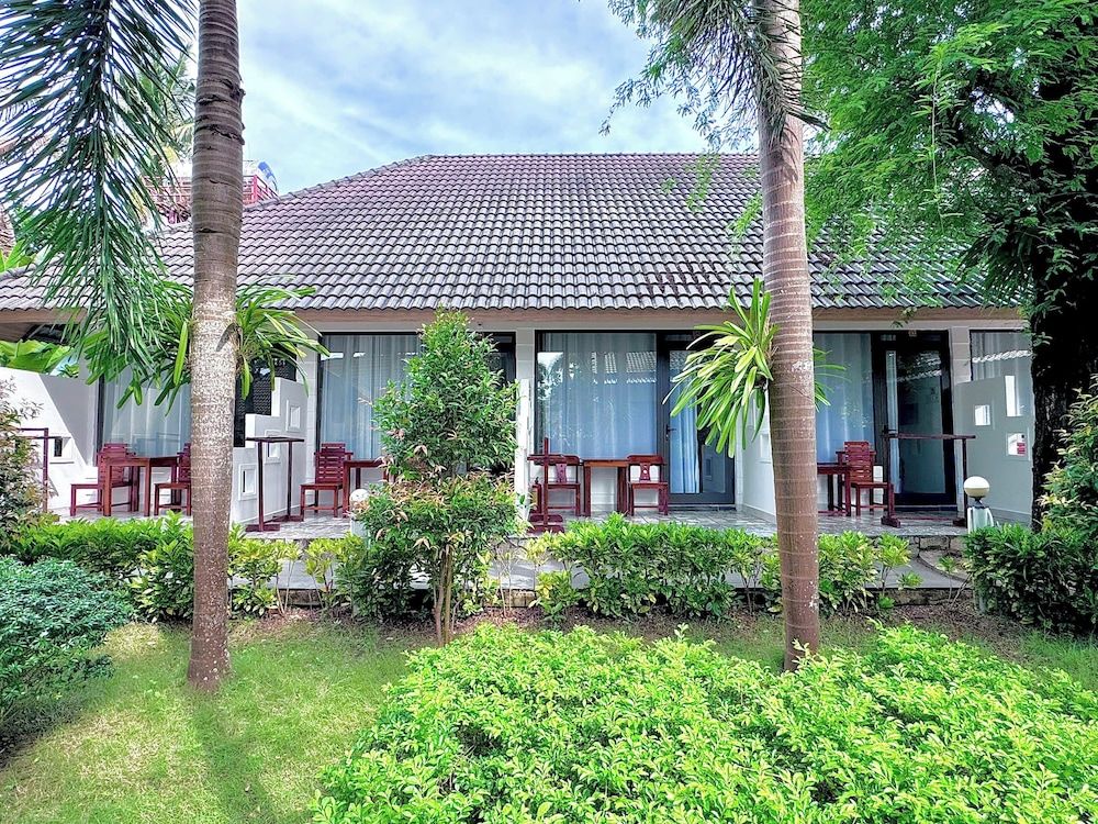 undefined Orange Resort