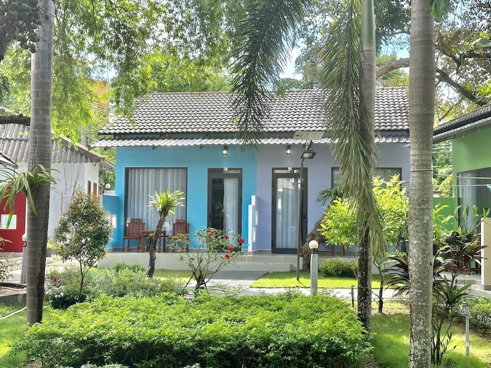 undefined Orange Resort 5