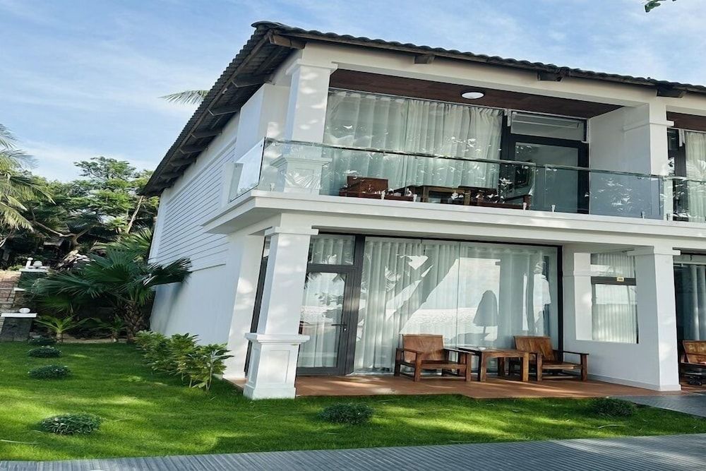 undefined Orange Resort 6