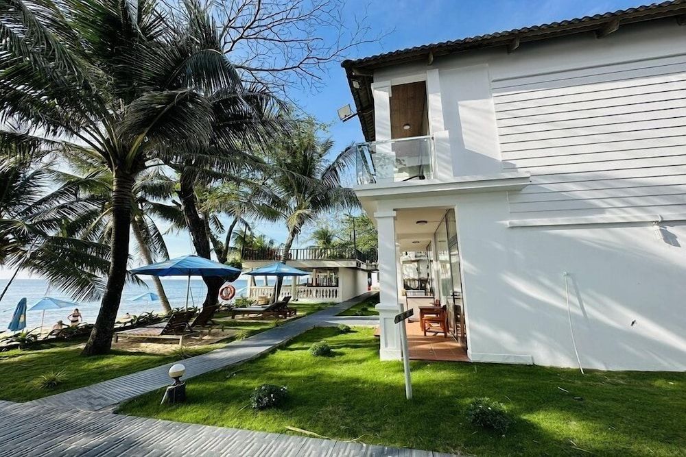 undefined Orange Resort 7