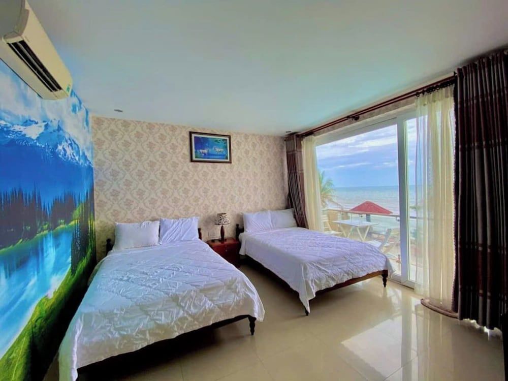 Family Room, Sea View