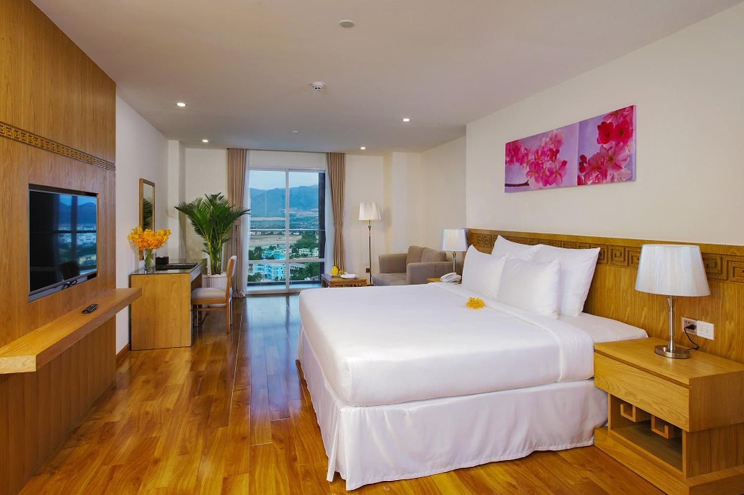 Suite with City View