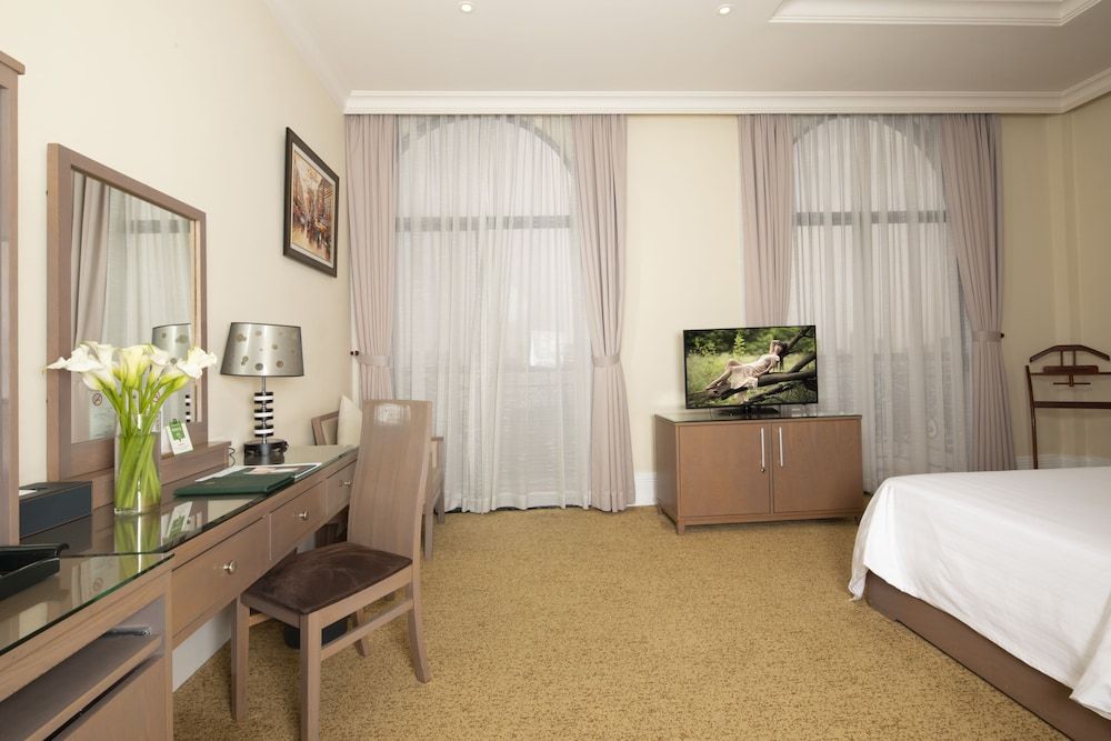 MerPerle Crystal Palace Hotel Junior Suite 2