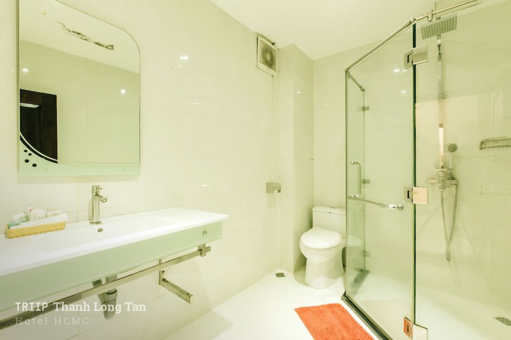 Thanh Long Tan Hotel Superior Double Room 3