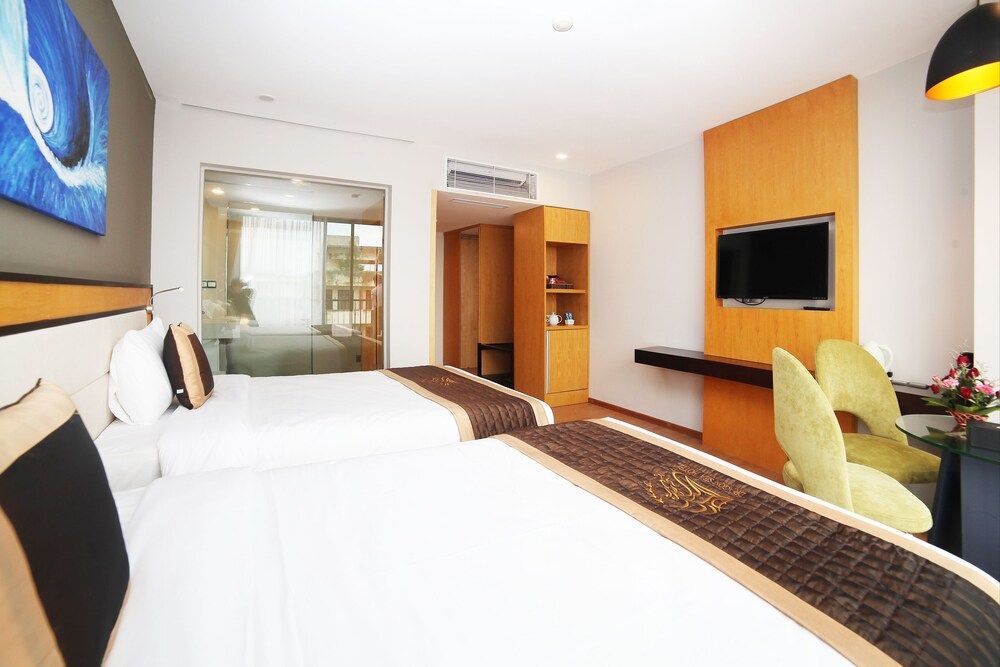 Dragon Sea Hotel Sam Son Superior Room 2